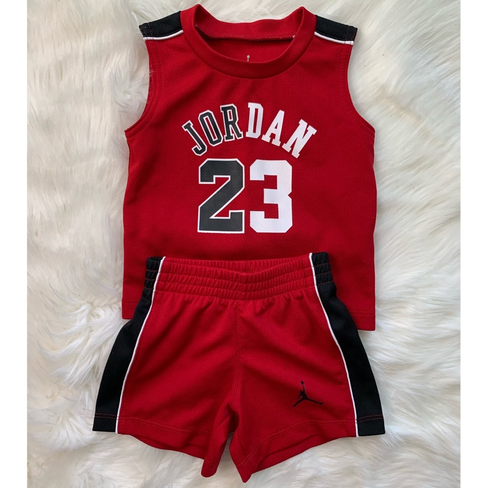 Jordan 2 Piece Short Set